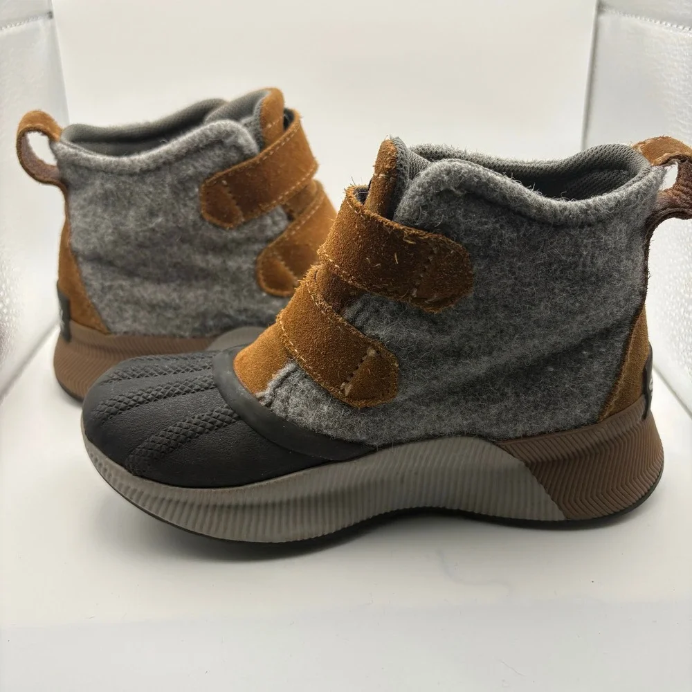 Sorel Kids Out N About Classic Waterproof Boots Grey Brown NC4579-224 Size 12